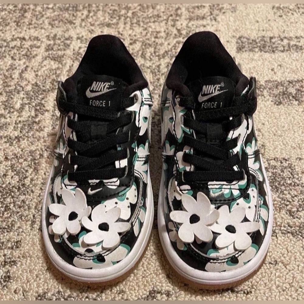 Nike Force 1 Low LV8 EasyOn Toddler Shoes (Black/Spring Green/Gum